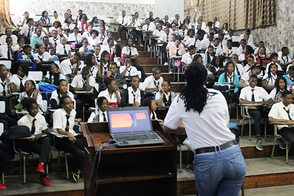 Campanha da União Africana na E.S.Francisco Manyanga